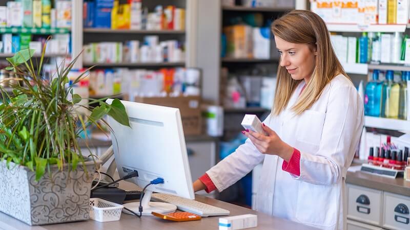 Pharmacist working at new Bassett specialty pharmacy